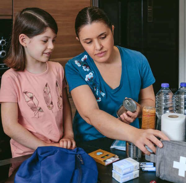 Cómo prepararte para cuidar tu salud durante y después de un huracán